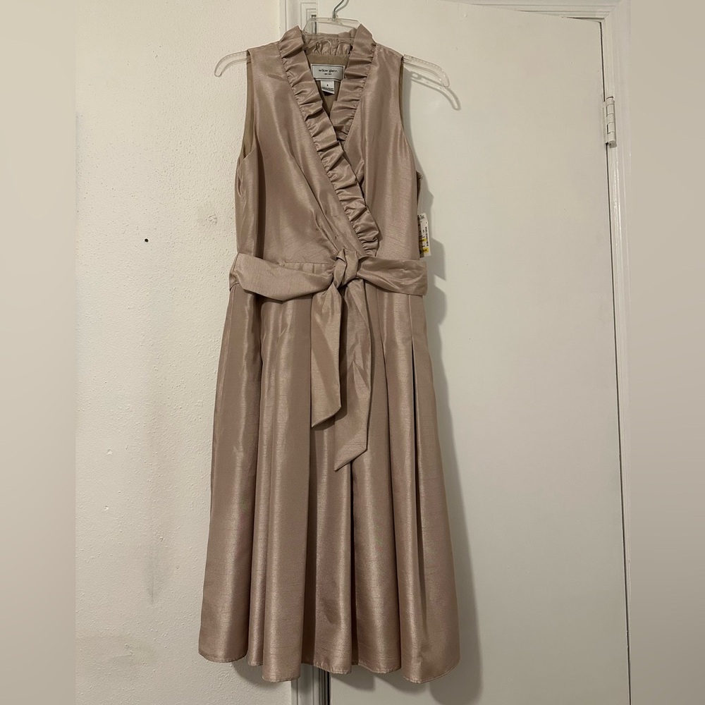 Elegant Willow Glenn Women’s Champagne Colored Dress
